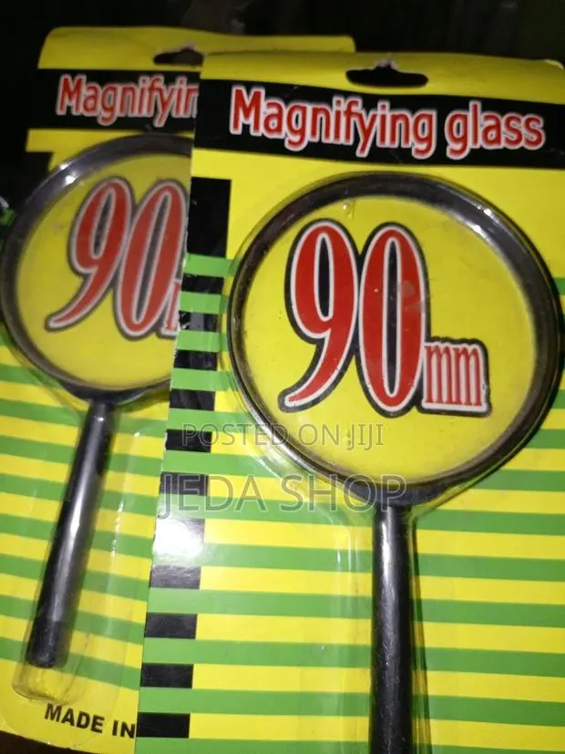 Magnifying Glass · Photo 1