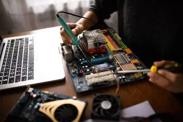 Professional Computer Repair and Maintenance Services · Photo 1