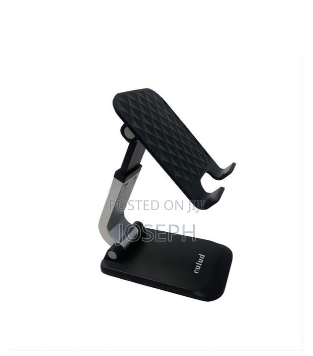 Universal Phone Holder · Photo 1