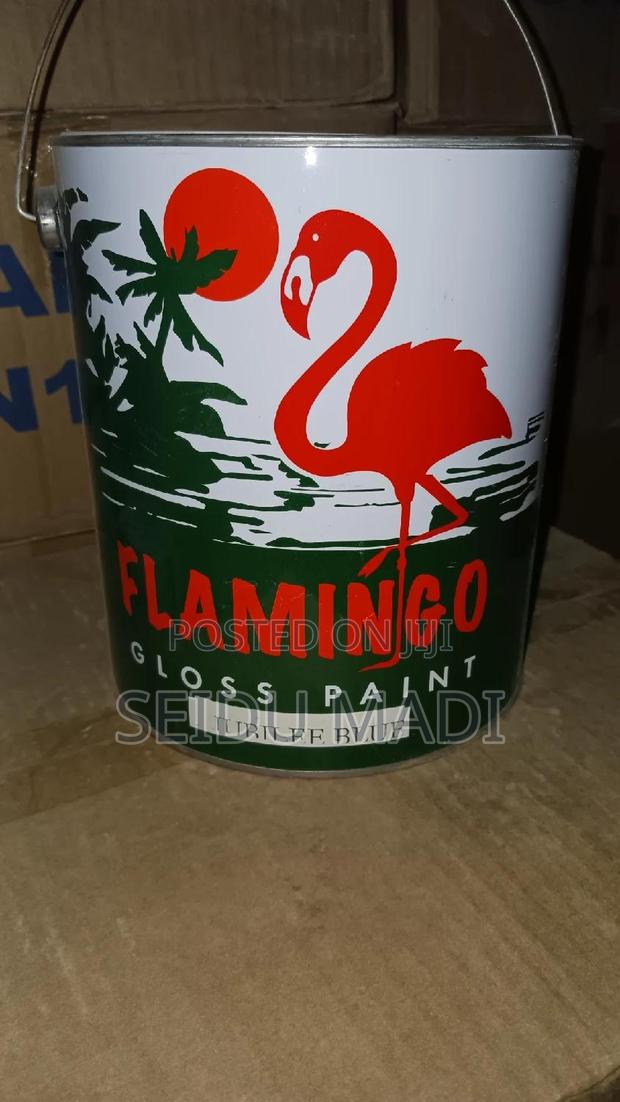 Flamingo Oil Paint. · Photo 1