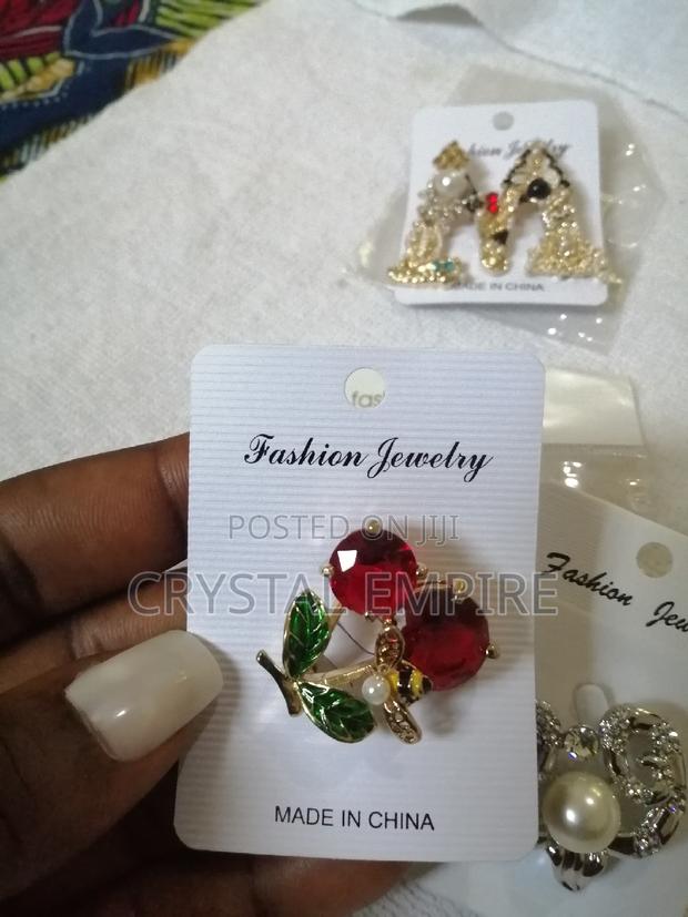 Fashion Brooches · Photo 8