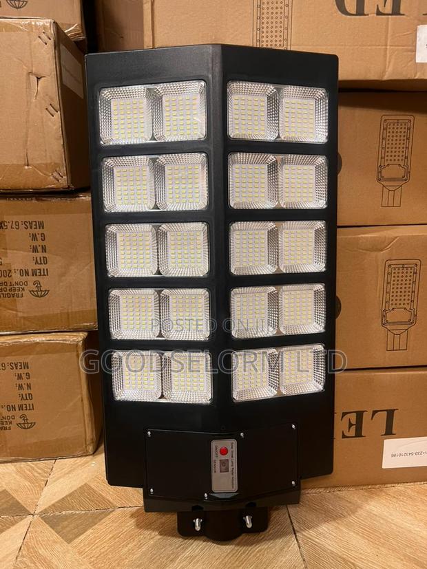 1000W Solar Street Lights With Panels · Photo 3