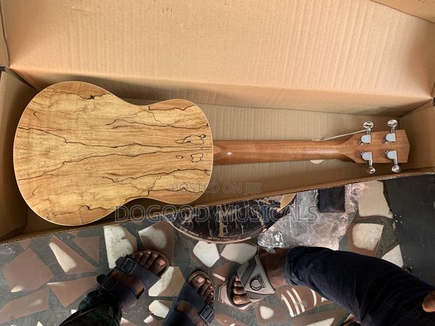 Acl Ukulele Guitar · Photo 4