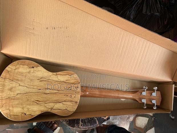 Acl Ukulele Guitar · Photo 5