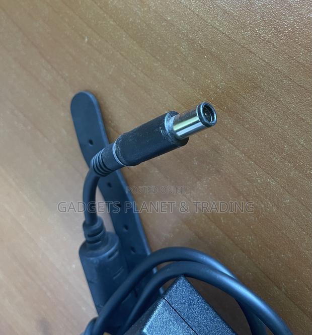 Dell LA130PM190 - 130W 19.5V 6.7A 5mm Smart Tip AC Adapter · Photo 2