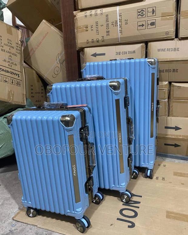 -Engel Blue LUXURY DESIGNER 
 Luggage · Photo 1