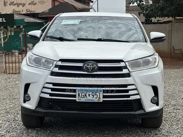 Toyota Highlander 2019 White · Photo 1