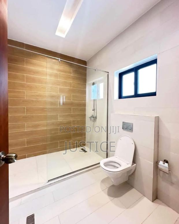 4bdrm Duplex in Oyarifa for sale · Photo 6