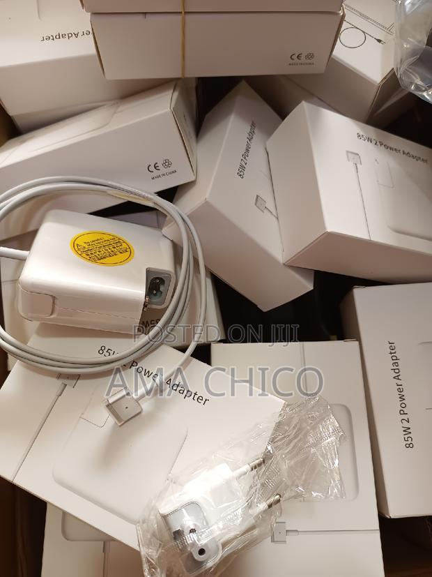 Macbook Charger · Photo 3
