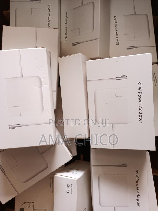 Apple Laptop Charger · Photo 1