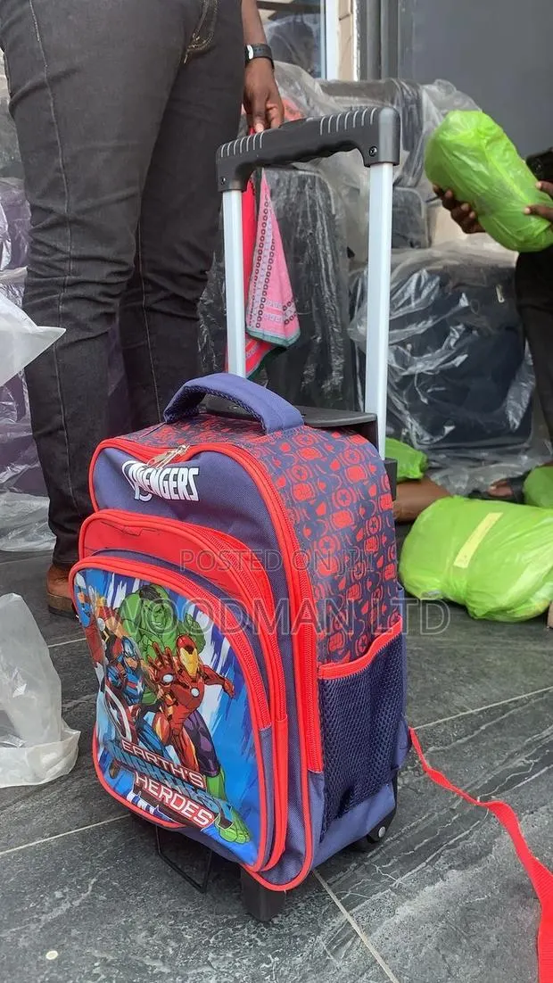 Kids Bag With Wheels · Photo 1