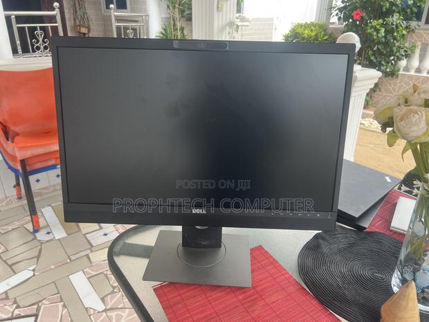 Dell Monitor With Camera · Photo 1