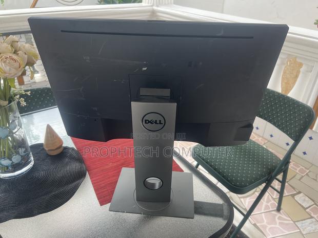 Dell Monitor With Camera · Photo 4