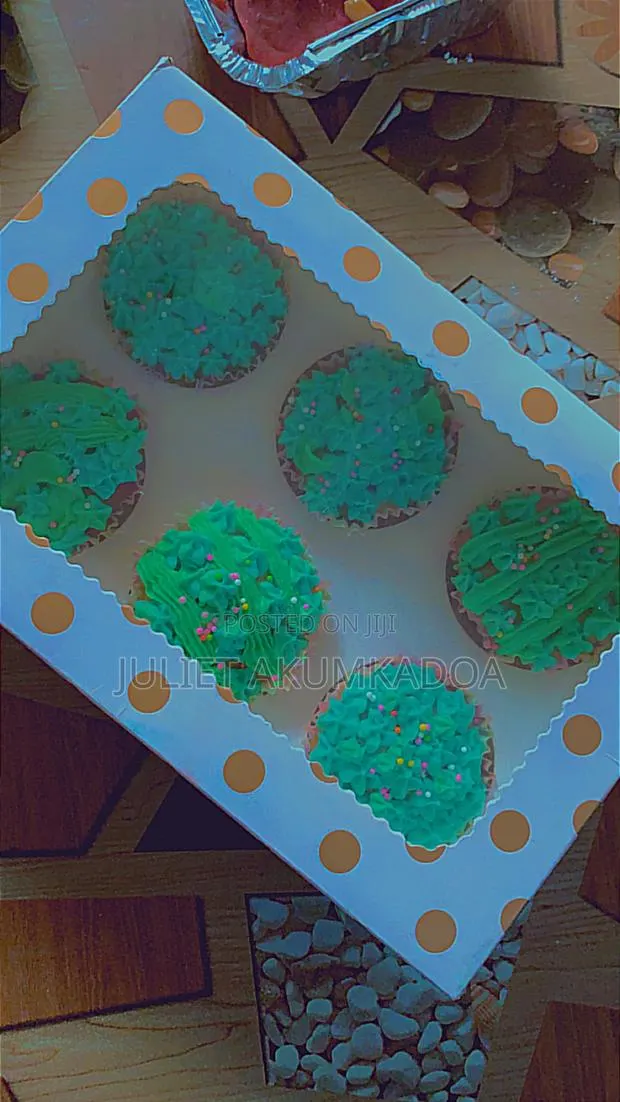 Delicious Cupcakes for Sell · Photo 1