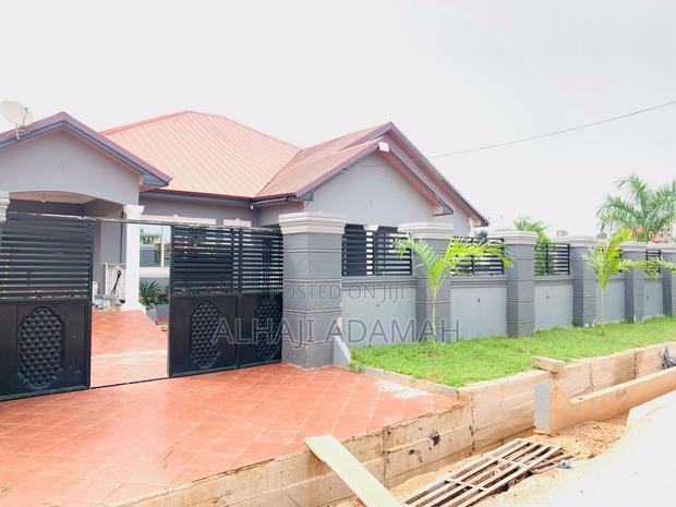 Fully Furnished House for Sale at Santasi Ahema Kokoben · Photo 2