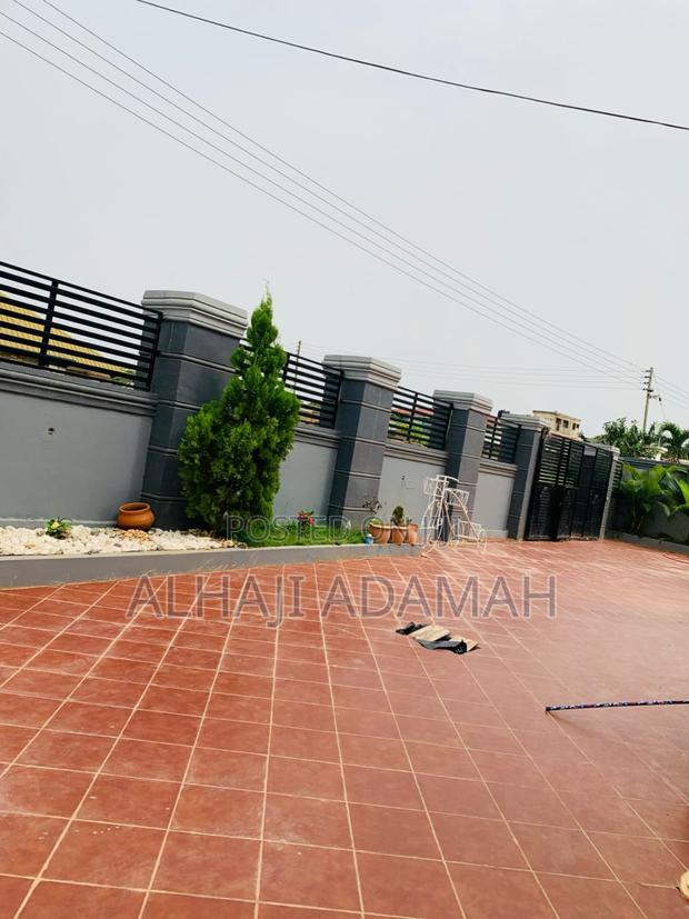 Fully Furnished House for Sale at Santasi Ahema Kokoben · Photo 3