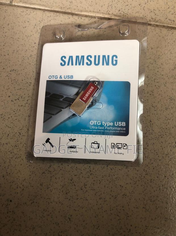 32GB Samsung Pen-Drive · Photo 1