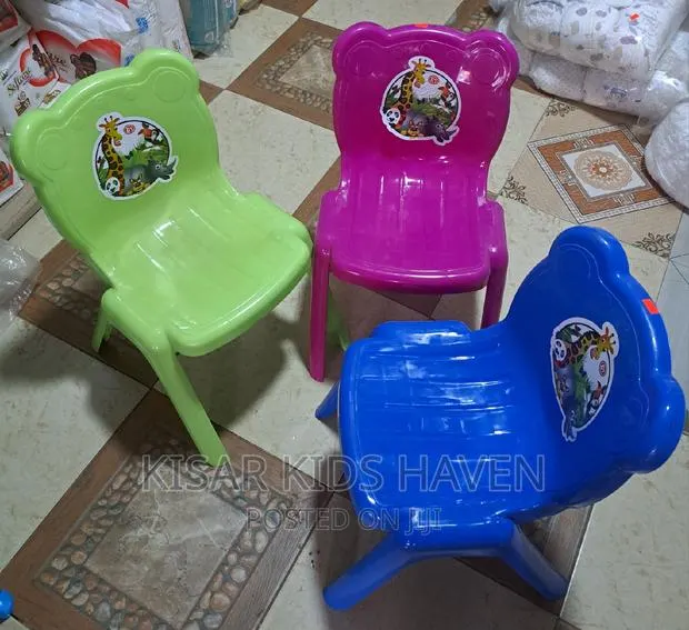 Kids Plastic Chair 1 Year to 4 Years · Photo 1