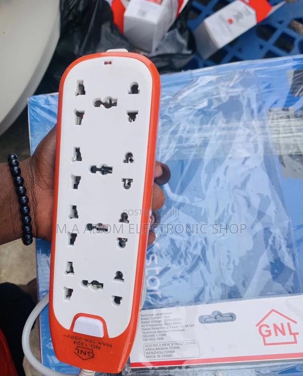 Brand New 4 Socket Extension Board. · Photo 1