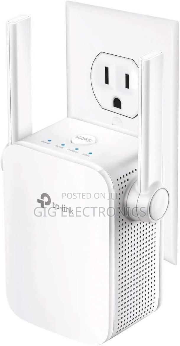Tp-Link RE305 Dual-Band AC1200 Wi-Fi Range Extender · Photo 2