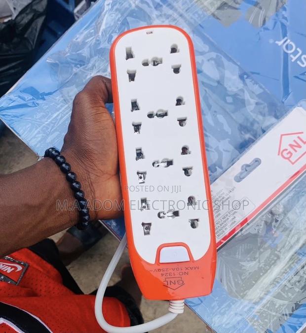 Authentic 4 Socket Extension Board. · Photo 1