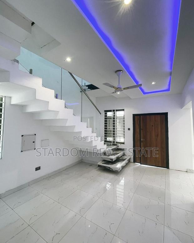 3bdrm Townhouse/Terrace in Ashaley Botwe for sale · Photo 2