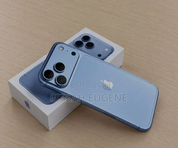 Apple iPhone 18 Pro Max 256 GB Blue · Photo 1