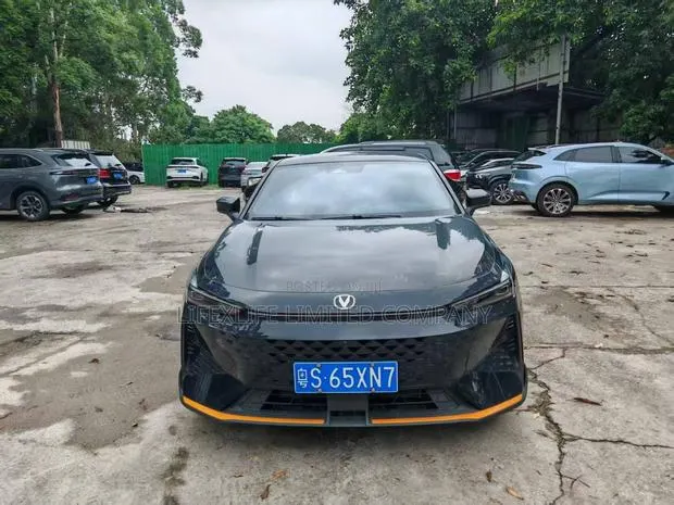 Changan UNI-V 2025 Black · Photo 1