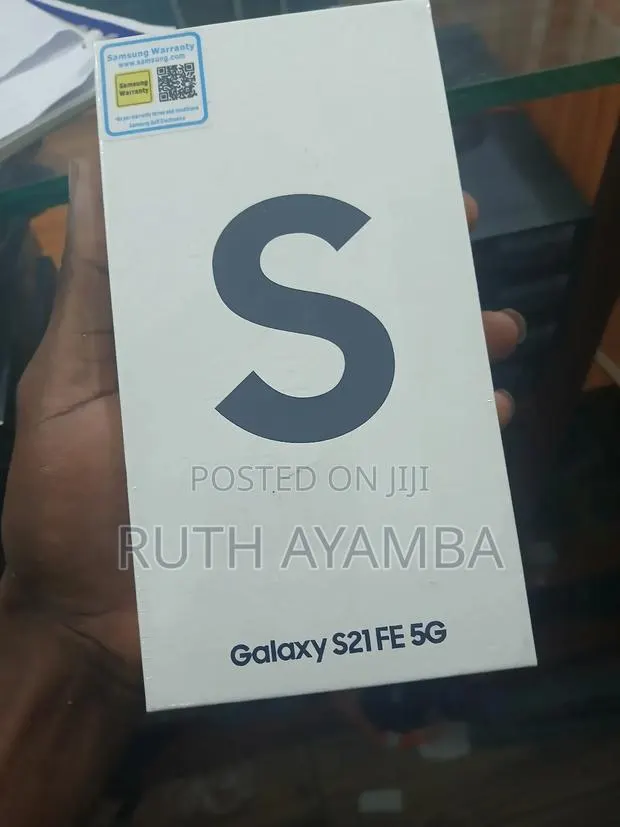 New Samsung Galaxy S21 FE 5G 128 GB Black · Photo 1