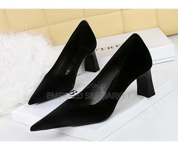 Ladies Executive Low Heels/Block Heels · Photo 1
