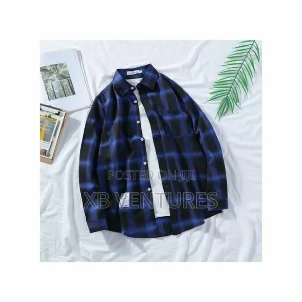 Casual Plaid
Long-Sleeved Shirt · Photo 1
