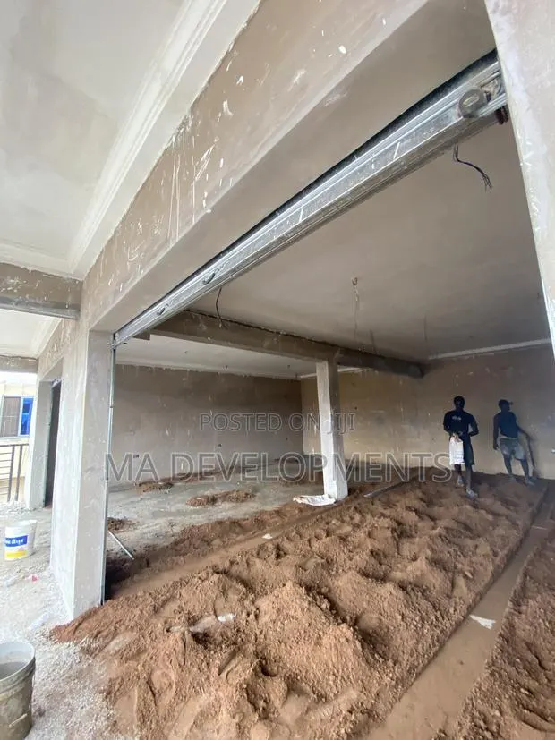 Double Shop for Rent at Lapaz · Photo 1