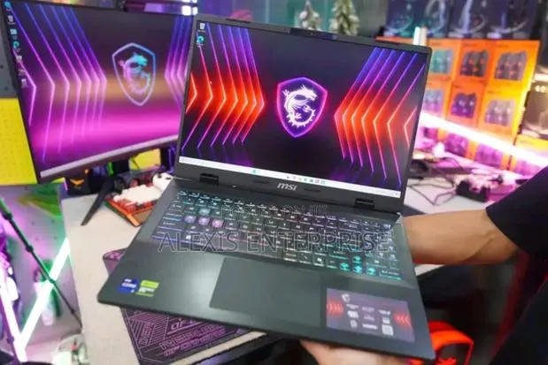 New Laptop MSI Cyborg 15 16GB Intel Core i7 SSD 1T · Photo 1