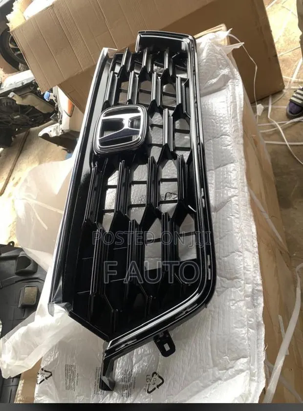 HONDA CRV 2023,2024,2025 Front Grill(shells) · Photo 1