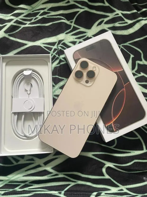 Apple iPhone 16 Pro Max 512 GB Gold · Photo 1