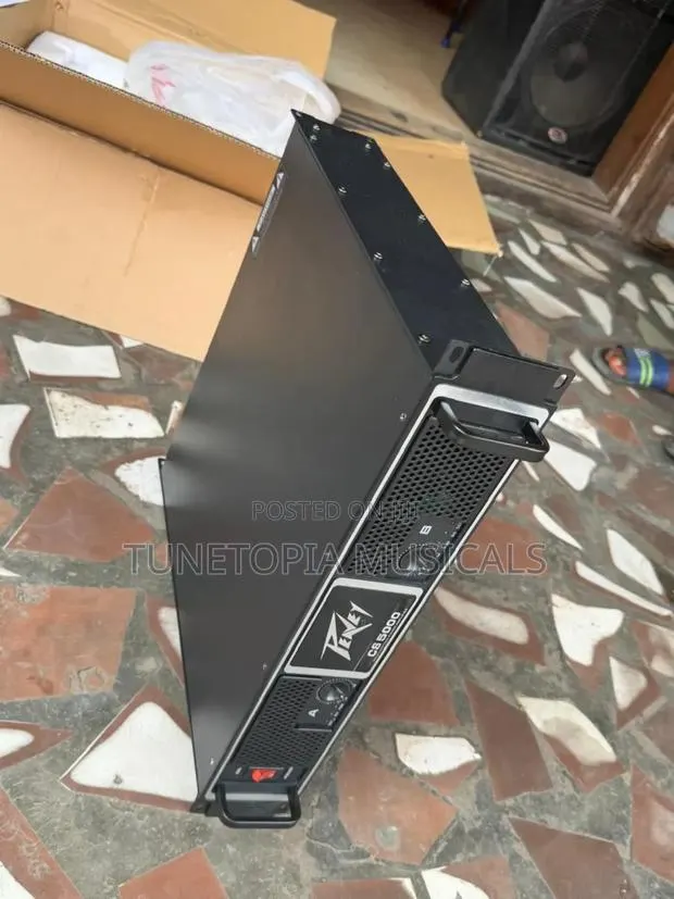 Peavey Cs 5000 Professional Power Amplifier · Photo 1