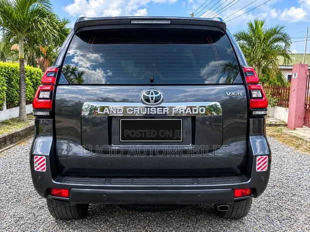 Toyota Land Cruiser Prado 2.7 2018 Black · Photo 1