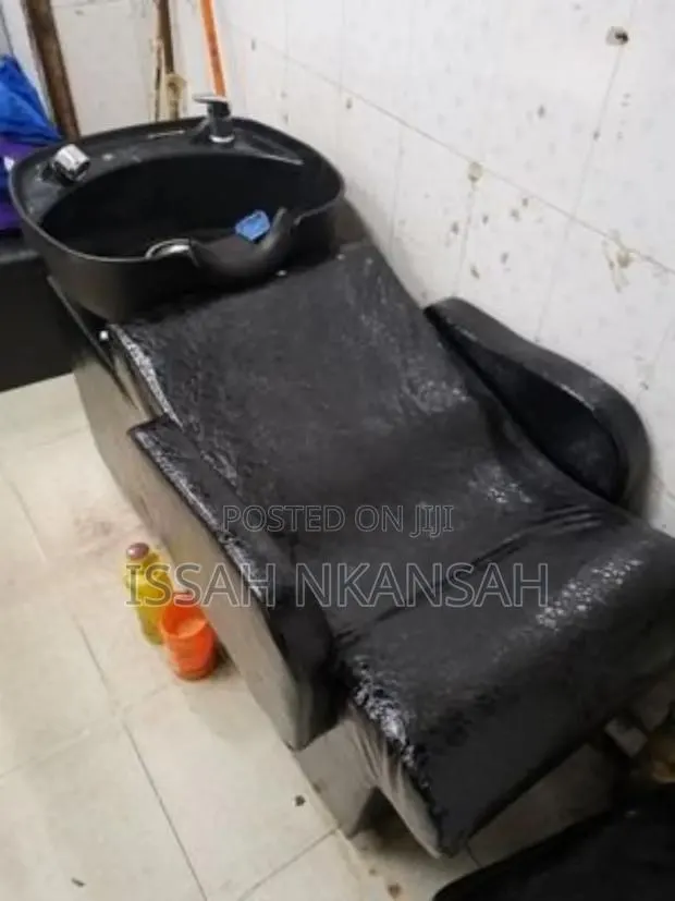 Black Hair Wash · Photo 3