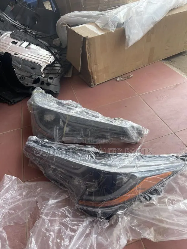 Toyota Corolla 2020 2021 2022 Headlights Pair · Photo 1
