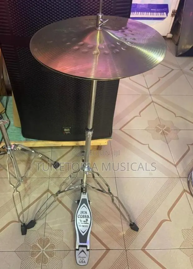 Yamaha Hihat Cymbal With Stand · Photo 1