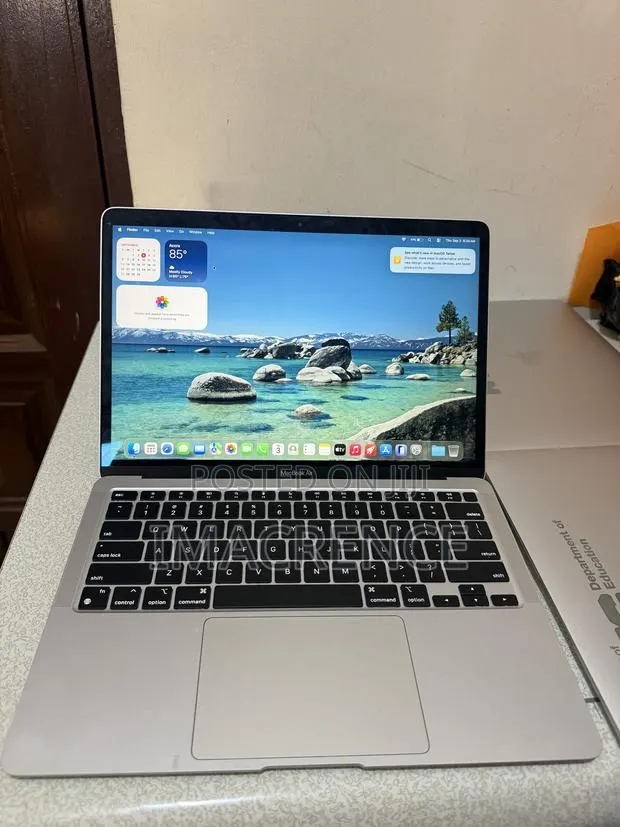 Laptop Apple MacBook Air 2020 M1 8GB Apple M1 SSD 256GB · Photo 1