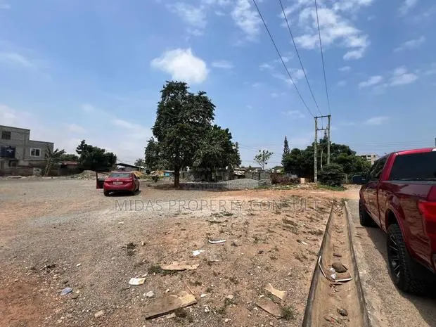 3 Plots for Sale at Martey Tsuru East Airport · Photo 1