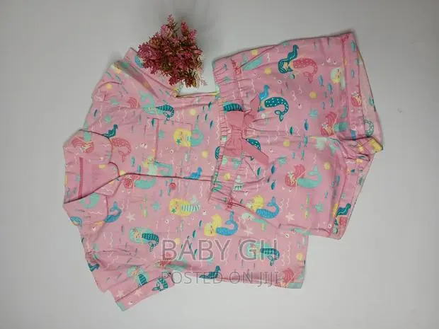 Pink Mermaid Print Kids Sleepwear · Photo 1