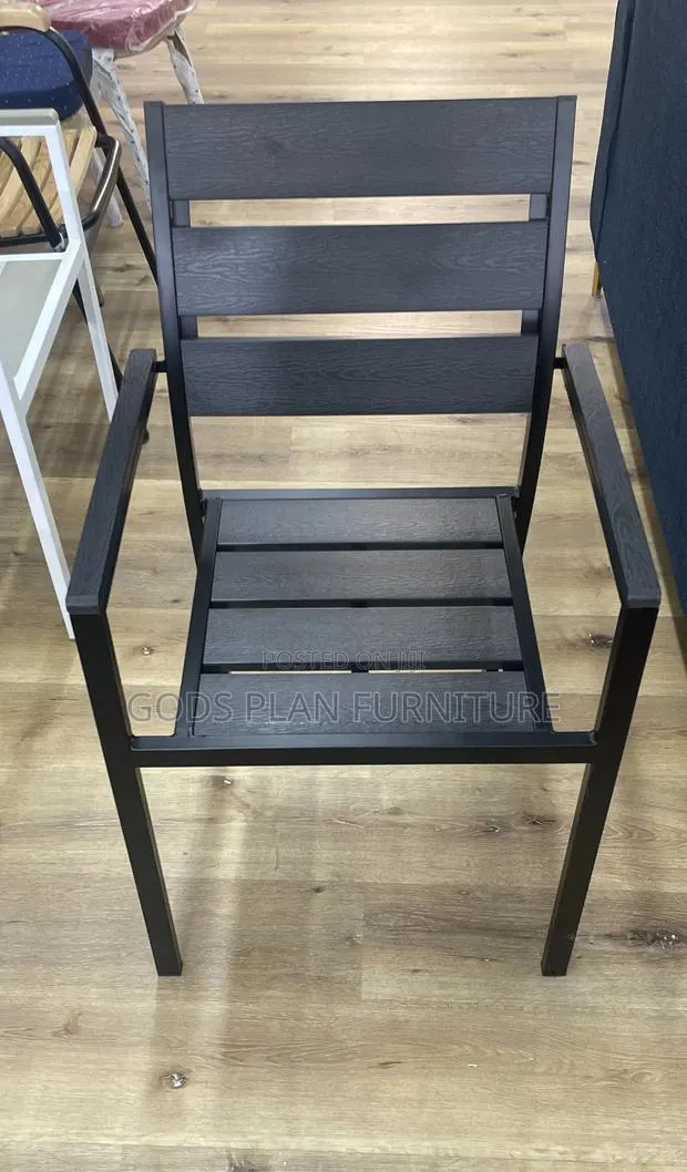 Outdoor Dining Chair · Photo 1