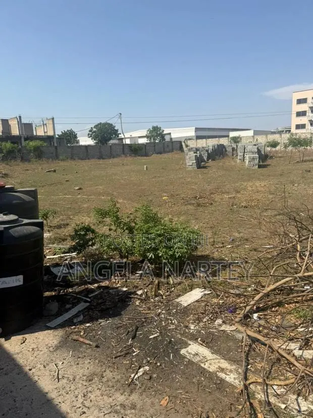 3.5 Acre Roadside Land Off Accra-Tema Motorway · Photo 1