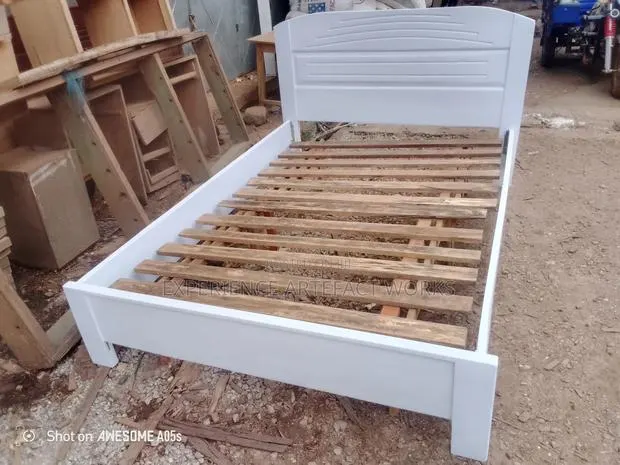 White Double Bed · Photo 1