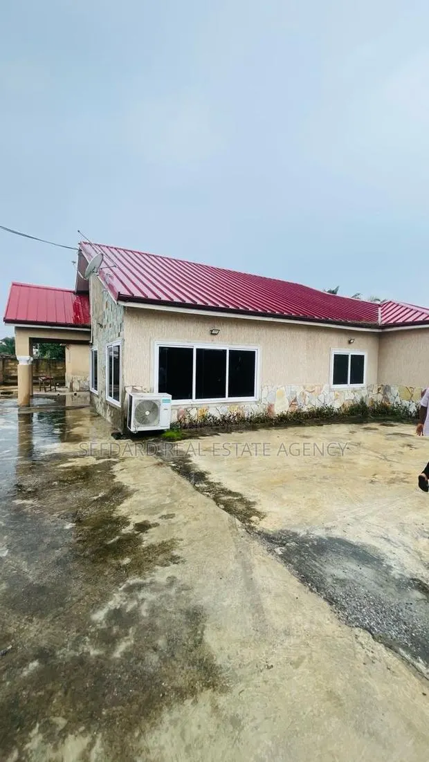 4bdrm House in Sefdard Properties, Amasaman for sale · Photo 1