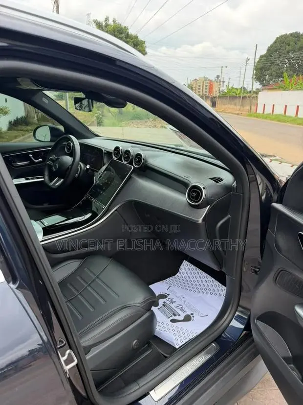 Mercedes-Benz GLC-Class 2024 Black · Photo 1