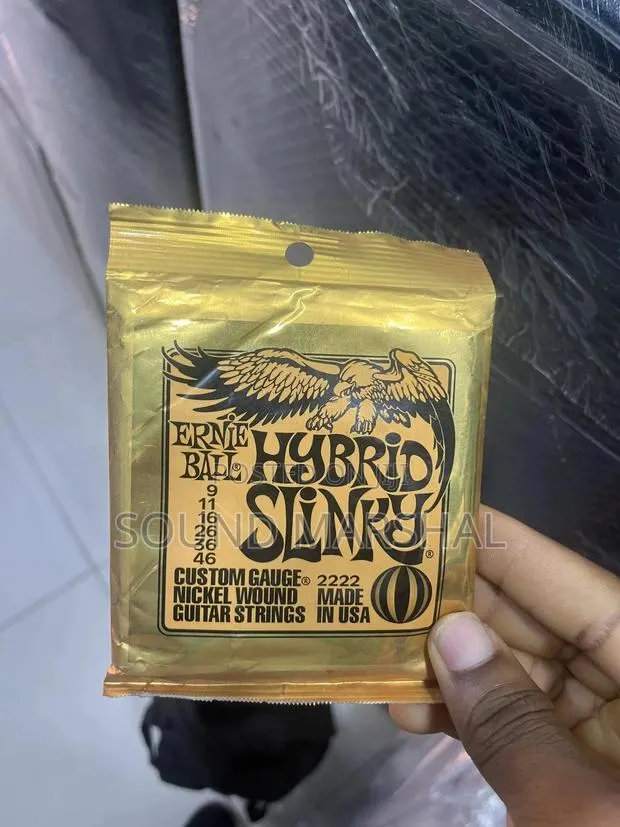 Ernie Ball 2222 Hybrid Slinky Lead Guitar Strings · Photo 1