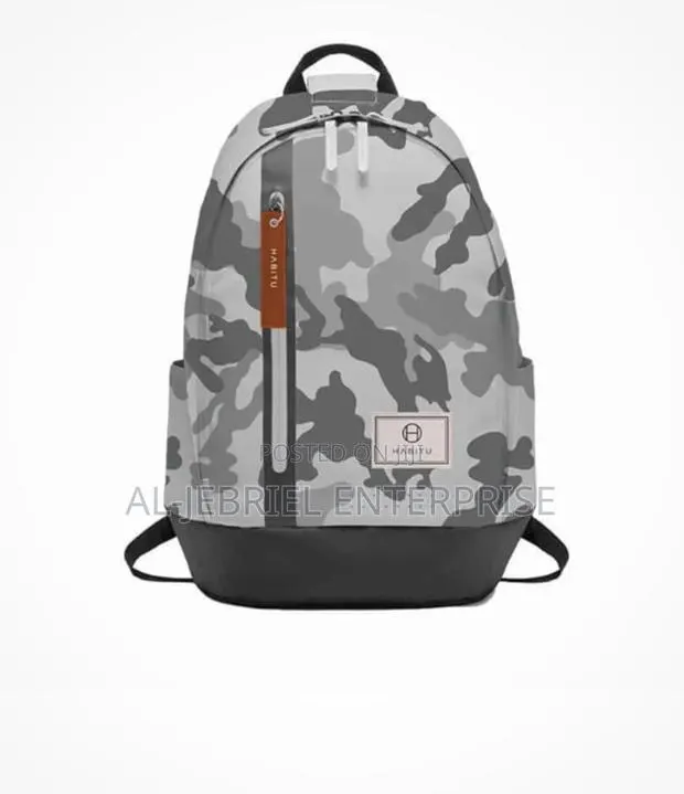 Habitu Backpack 15.6′′ · Photo 1